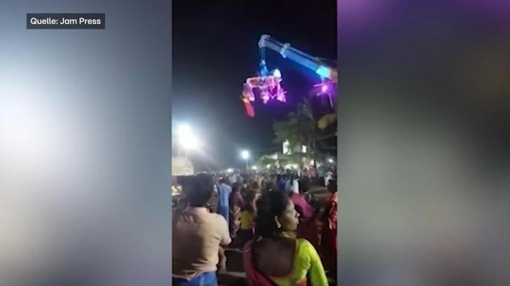 Kran stürzt in Menschenmenge Vier Tote bei Festival